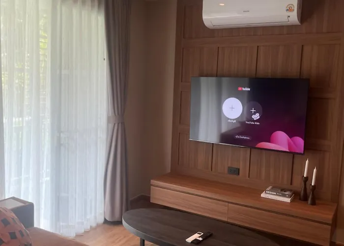 Apartment Spacious Bedroom- 2 Mins From Train Station *