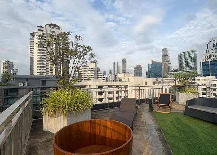 Spacious Bedroom- 2 Mins From Train Station * Bangkok